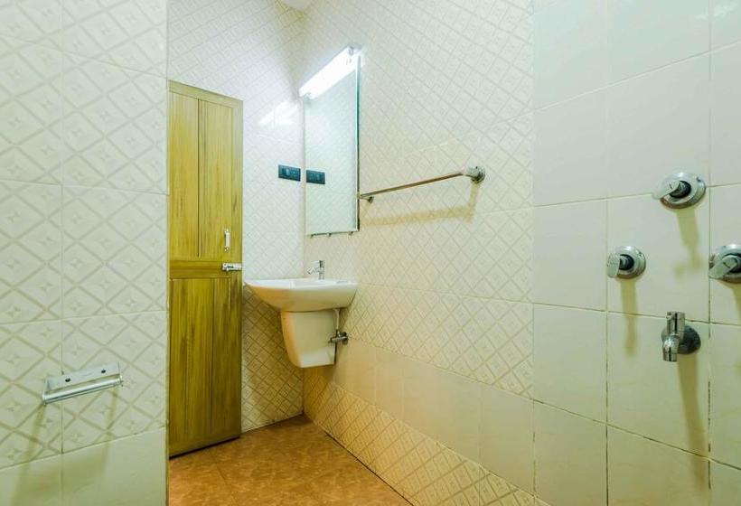 Hotel Oyo Stayout Cohiba Club Fort Aguada Road 20