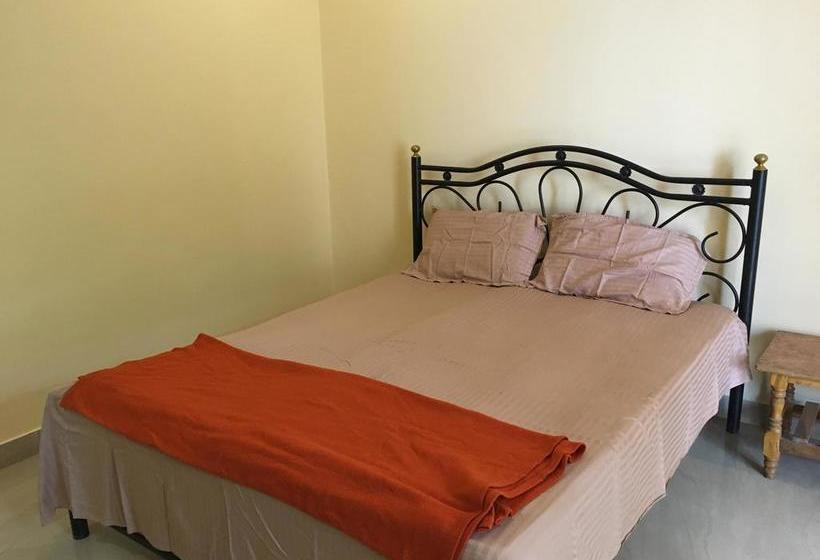 Hotel Oyo Stayout For Family At Calangute 11