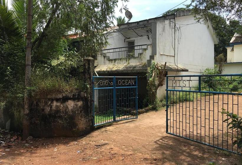 Hotel Oyo Stayout For Family At Calangute 2