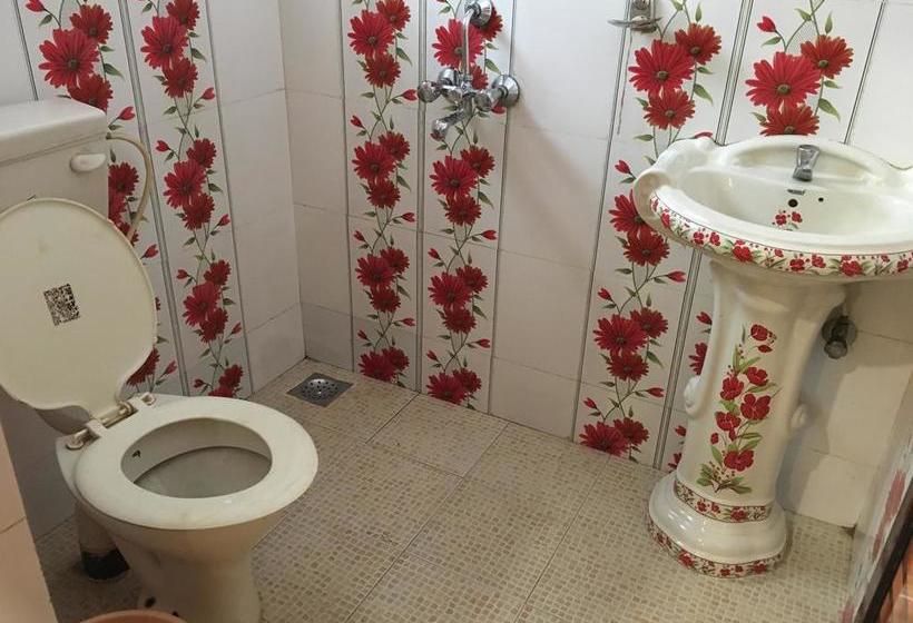 Hotel Oyo Stayout For Family At Calangute 20