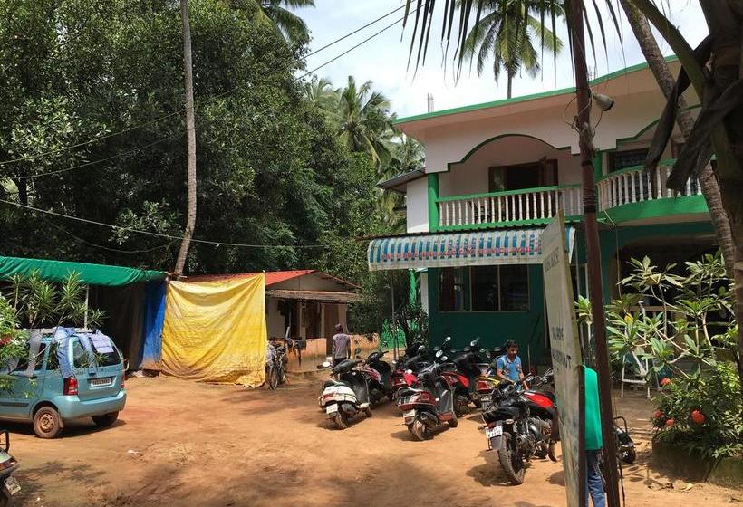 Hotel Oyo Stayout For Family At Calangute 3