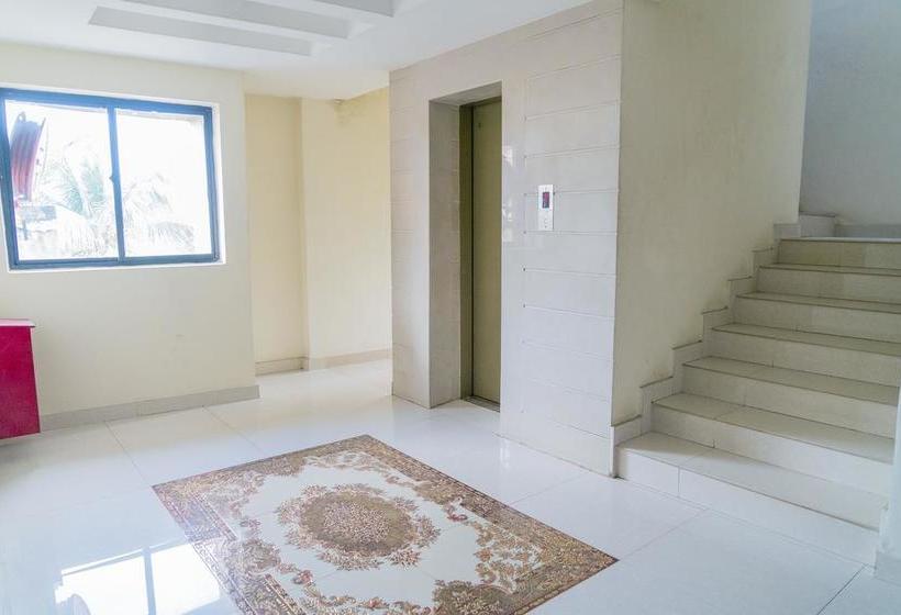 Hotel Green Park Residency 11