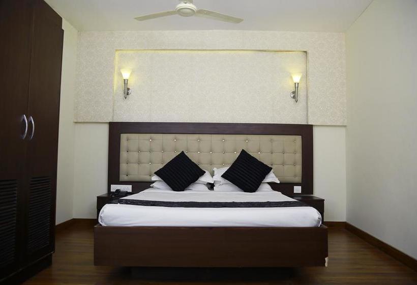 Hotel Green Park Residency 7