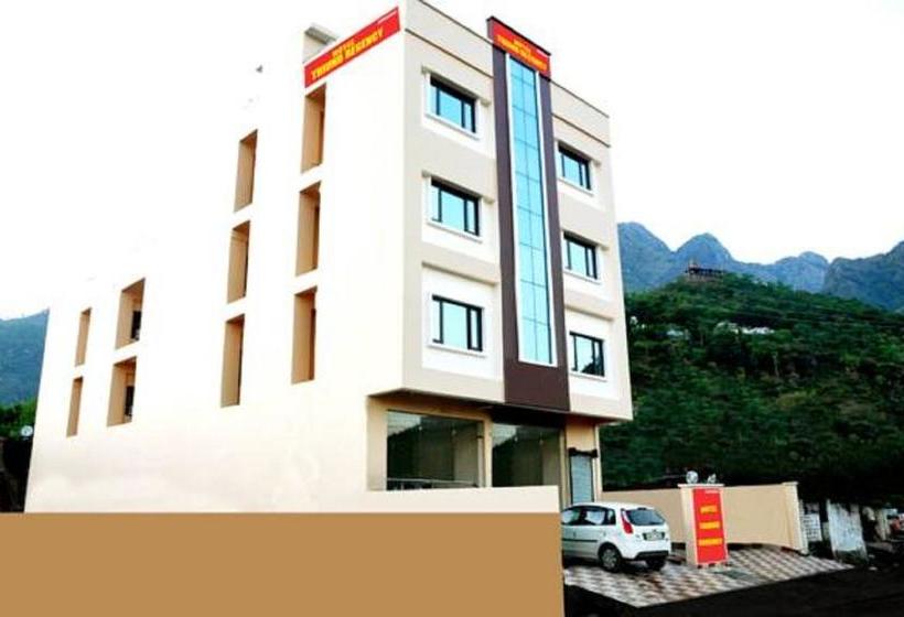 Hotel Triund Regency Katra Jammu y Cachemira