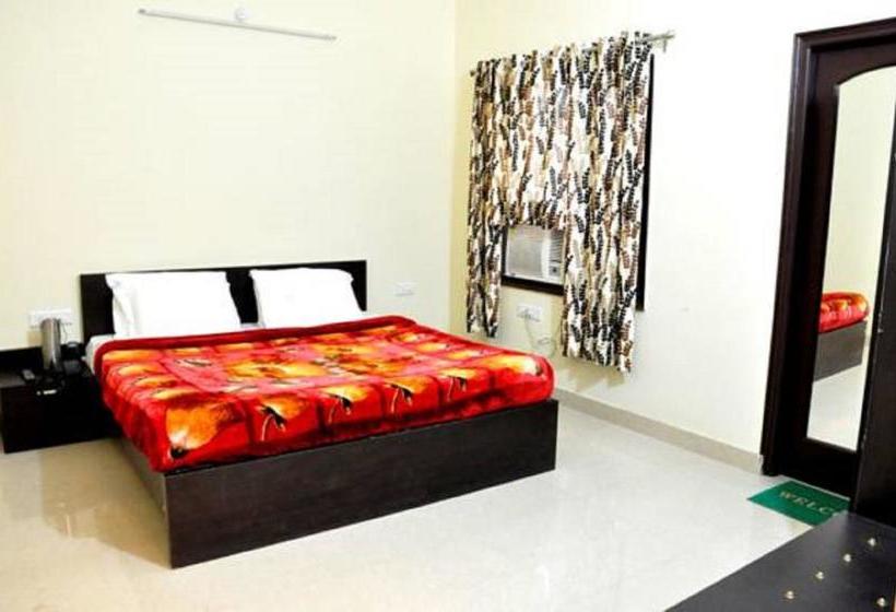 Hotel Triund Regency 7