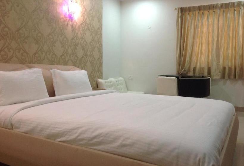 Hotel Orient Star 16