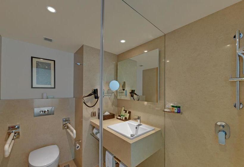 Hotel The Fern Goregaon 17