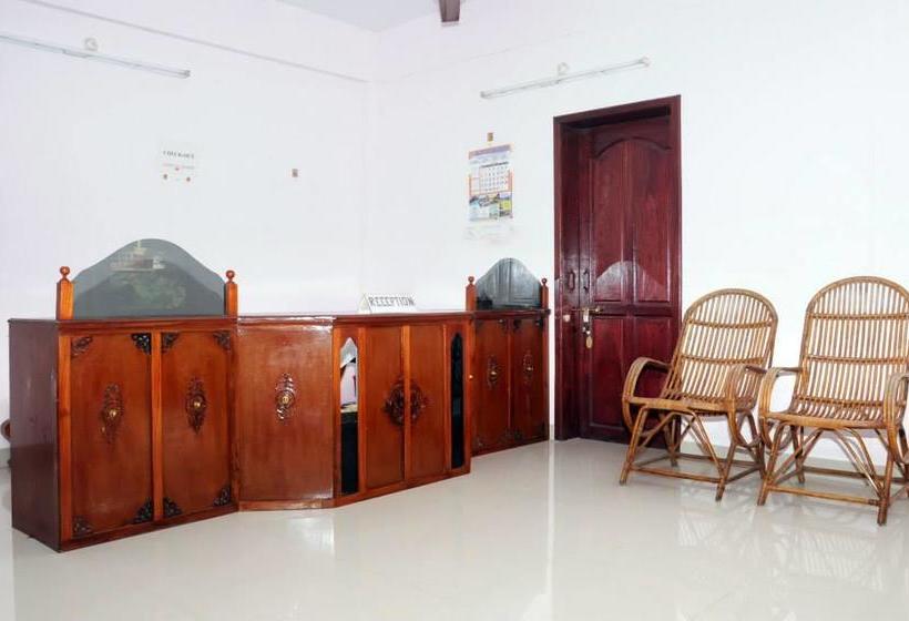 Hotel Devi Beach Resort 12