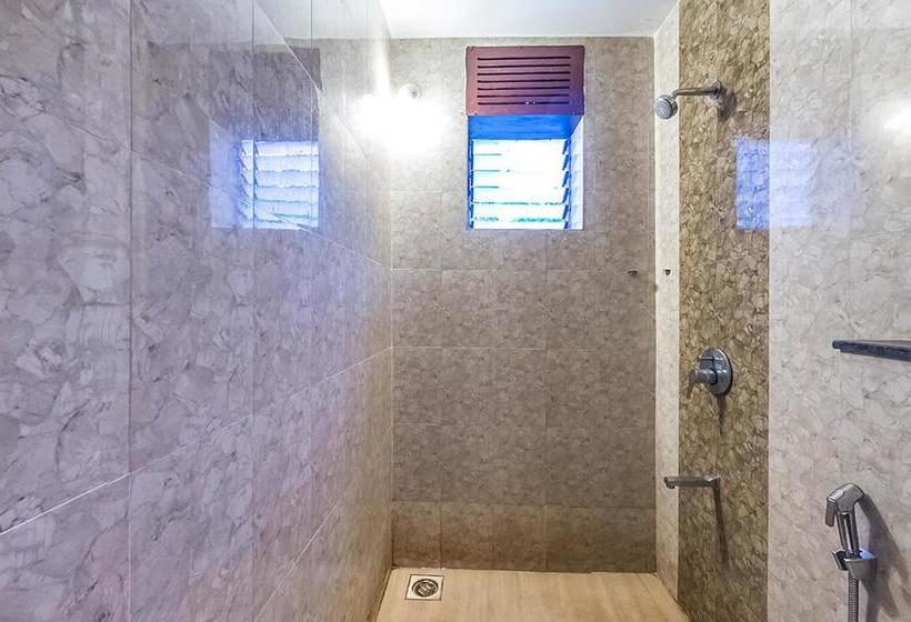 Hotel The Gulmohar Resort 9