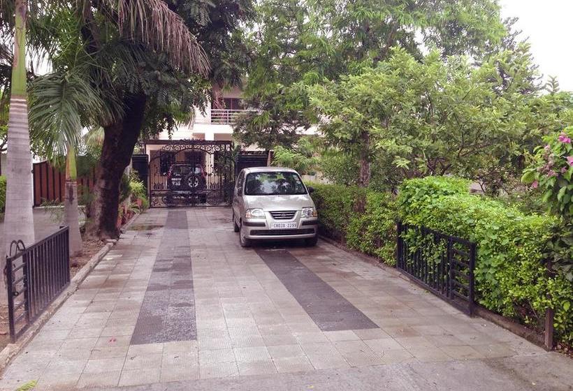 Bed and Breakfast Luxurious Apartment Chand Garh 1