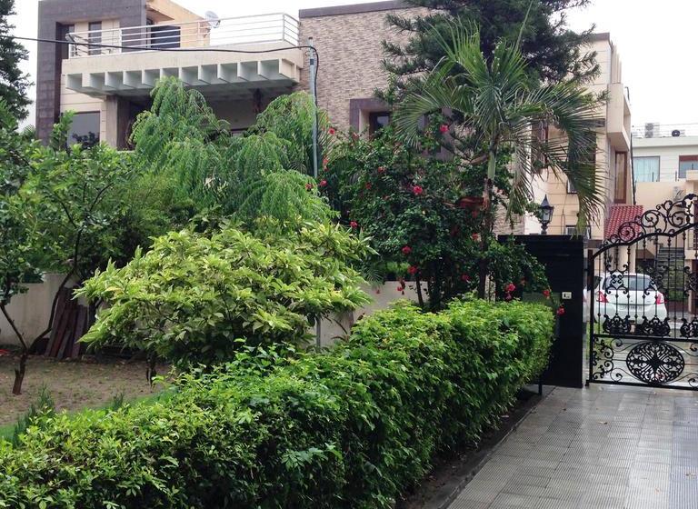 Bed and Breakfast Luxurious Apartment Chand Garh 3