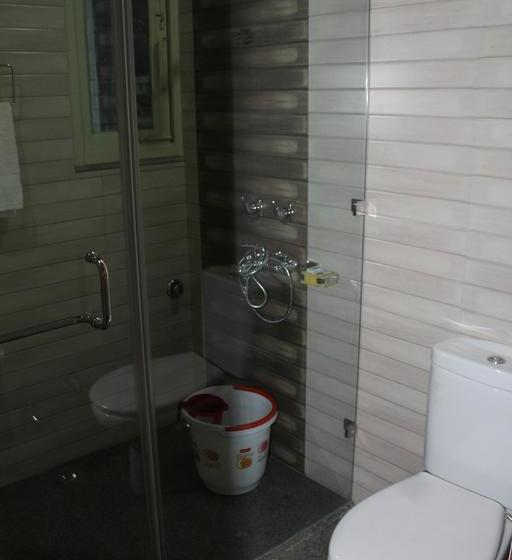 Hotel Dhauladhar Heights 10