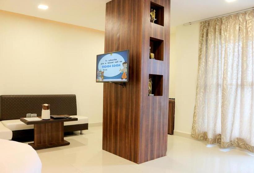 Hotel Sudarshan City Walk 14