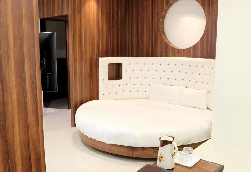 Hotel Sudarshan City Walk 5