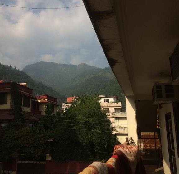 Hotel Guru Residency 3