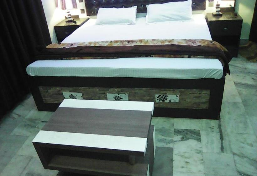 Hotel Vanshika Palace