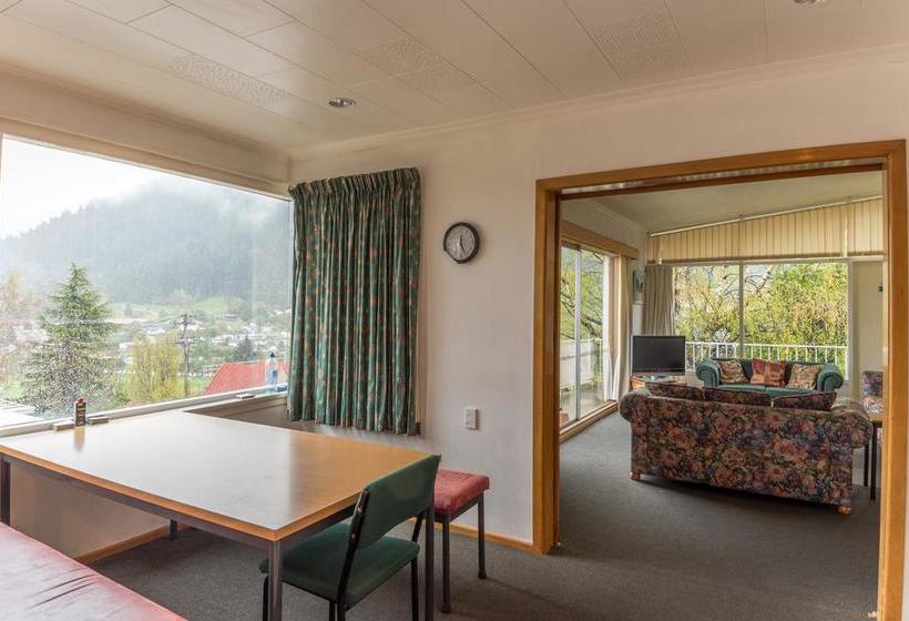 Hostel Hippo Lodge Backpackers 10