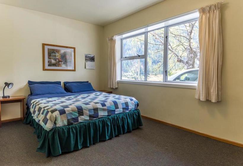 Hostel Hippo Lodge Backpackers 5