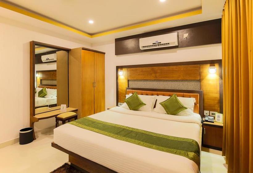 Hotel Treebo Palmyra Grand Suite 11