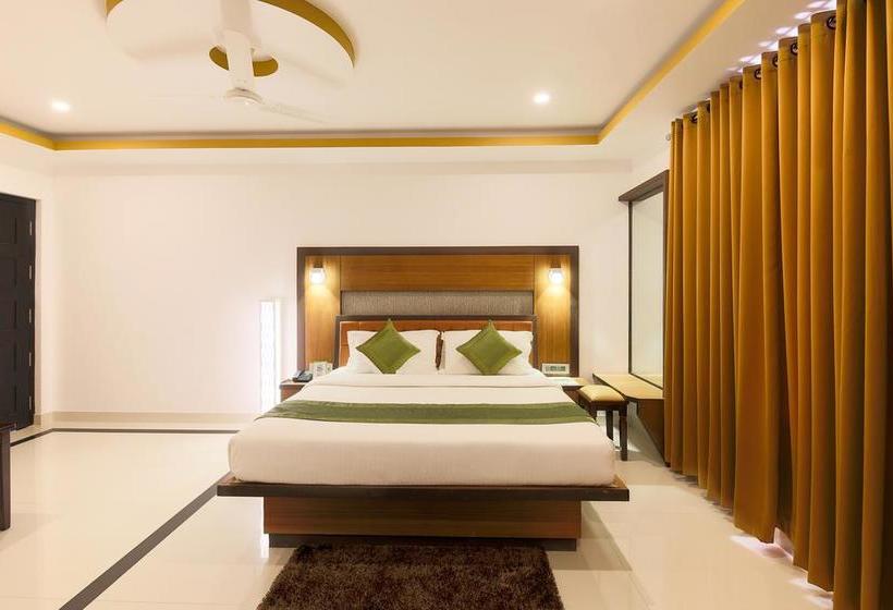 Hotel Treebo Palmyra Grand Suite 17