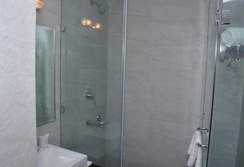 Hotel Hide Away Suites 12