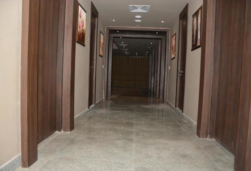 Hotel Hide Away Suites 13