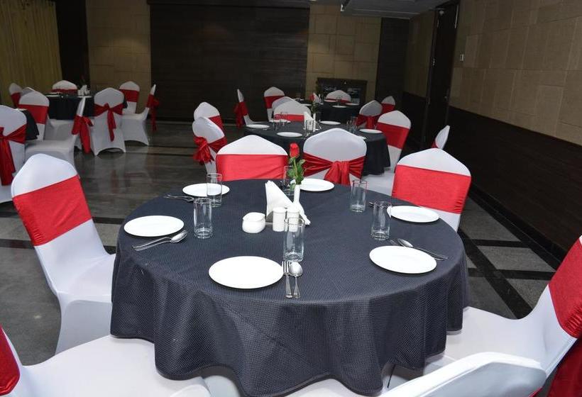 Hotel Hide Away Suites 18