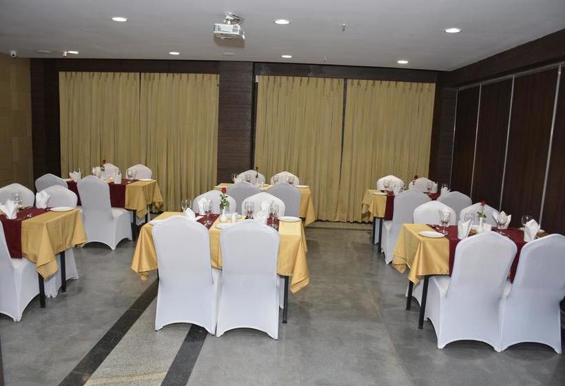 Hotel Hide Away Suites 20