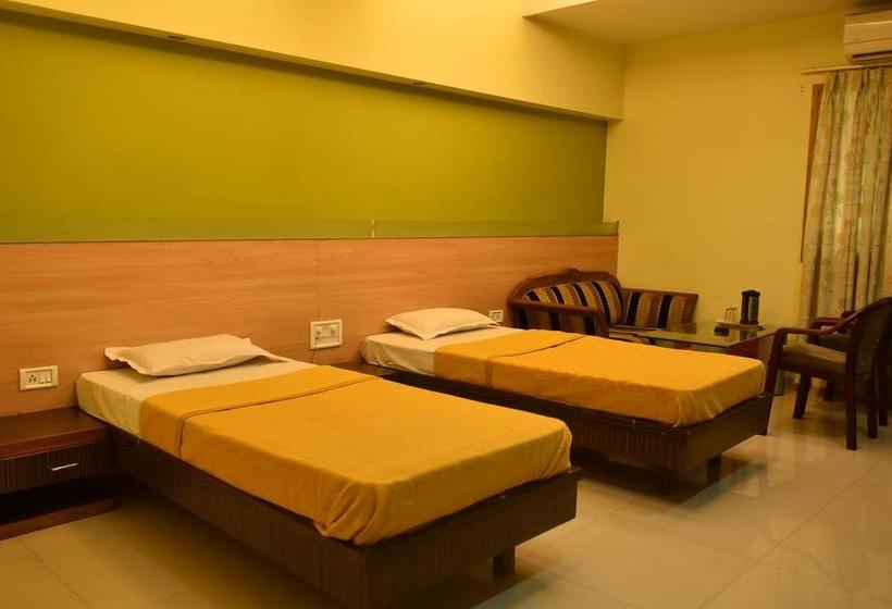 Hotel Poonam 17