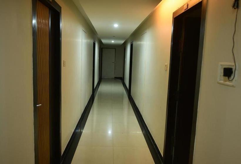 Hotel Poonam 18