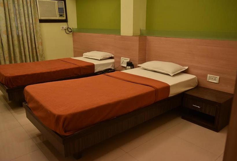 Hotel Poonam 4