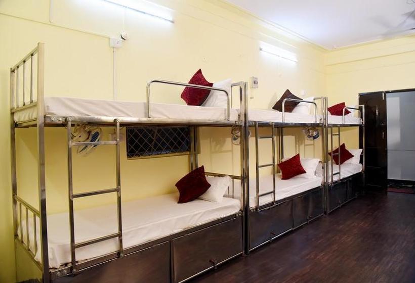 Hostel Flexi Stays 8