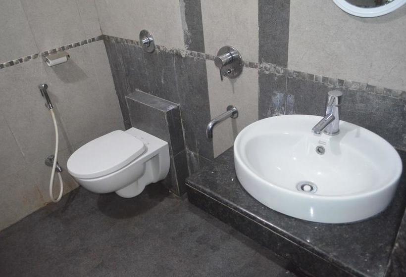 Bed and Breakfast Aristo Hospitality Services 8