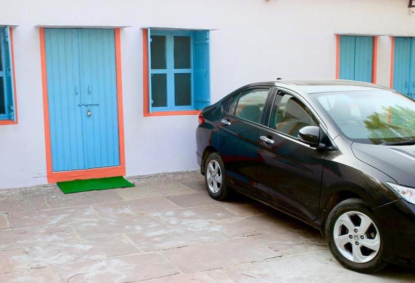 Casa Delhi Hostel & Ecofarm 9