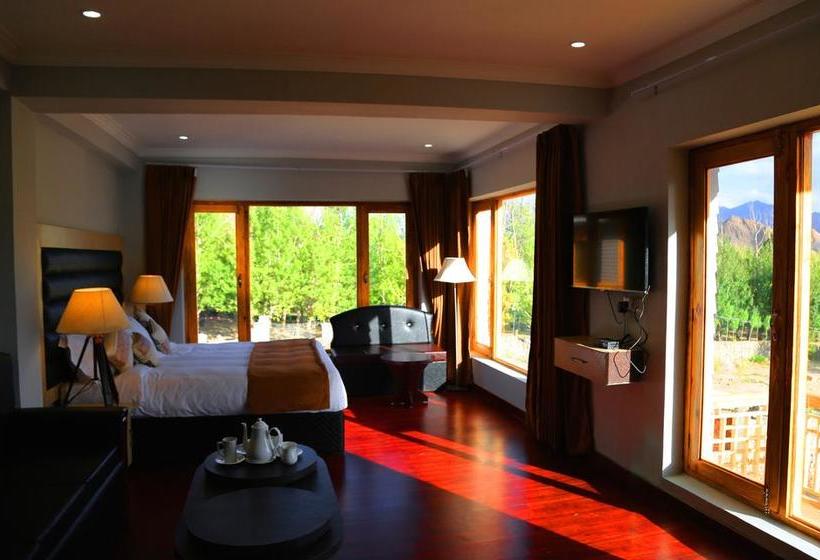 Hotel Yarab Tso Jammu y Cachemira