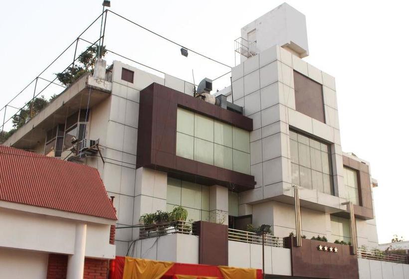 Hotel Oyo Rooms Patel Chowk Bareilly