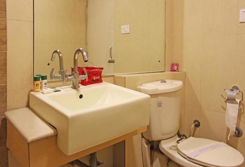 Hotel Oyo Rooms Patel Chowk 18