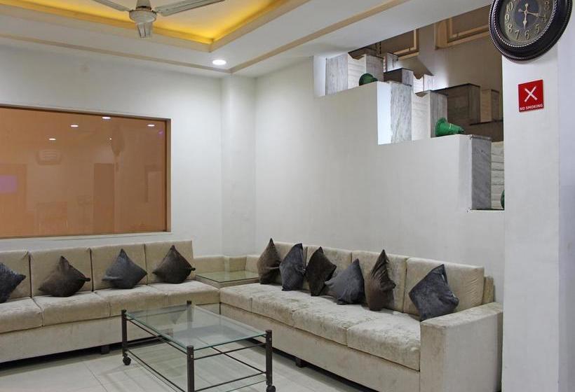 Hotel Oyo Rooms Patel Chowk 3