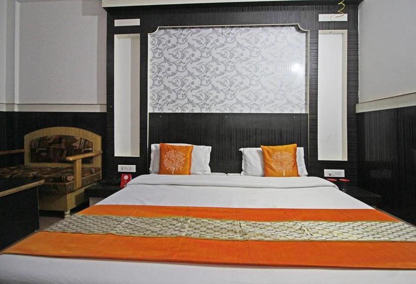Hotel Oyo Rooms Near Pujari Asharam 10