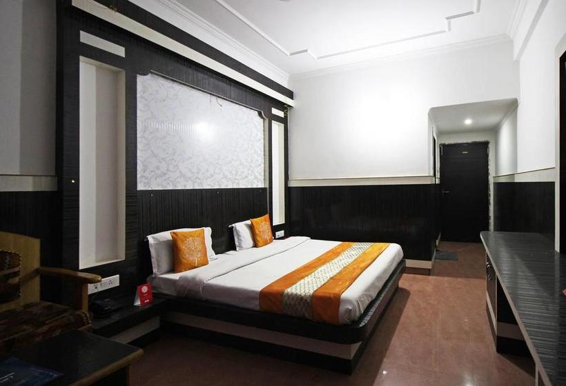 Hotel Oyo Rooms Near Pujari Asharam 7