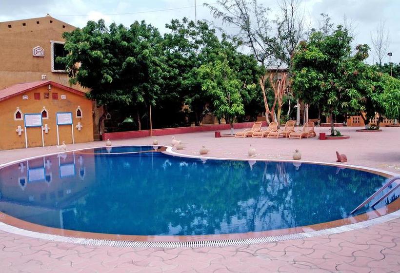 Resort Chouki Dhani 10