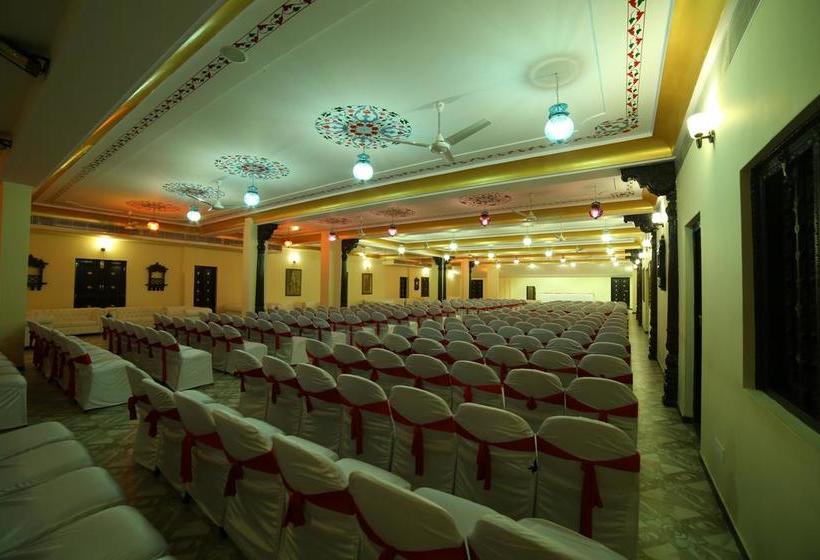 Resort Chouki Dhani 16