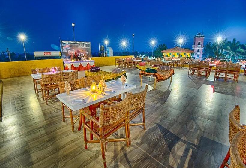 Resort Chouki Dhani 17