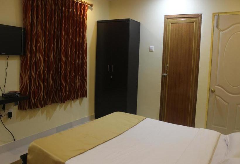 Hotel Oyo Rooms Jaydev Vihar Square 16