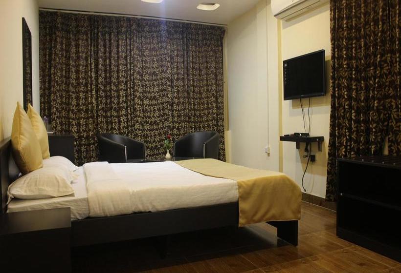 Hotel Oyo Rooms Jaydev Vihar Square 7