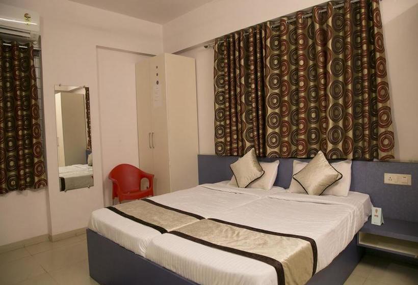 Hotel Oyo Homes Gulmohar 11