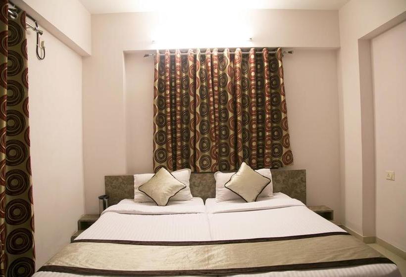 Hotel Oyo Homes Gulmohar 13