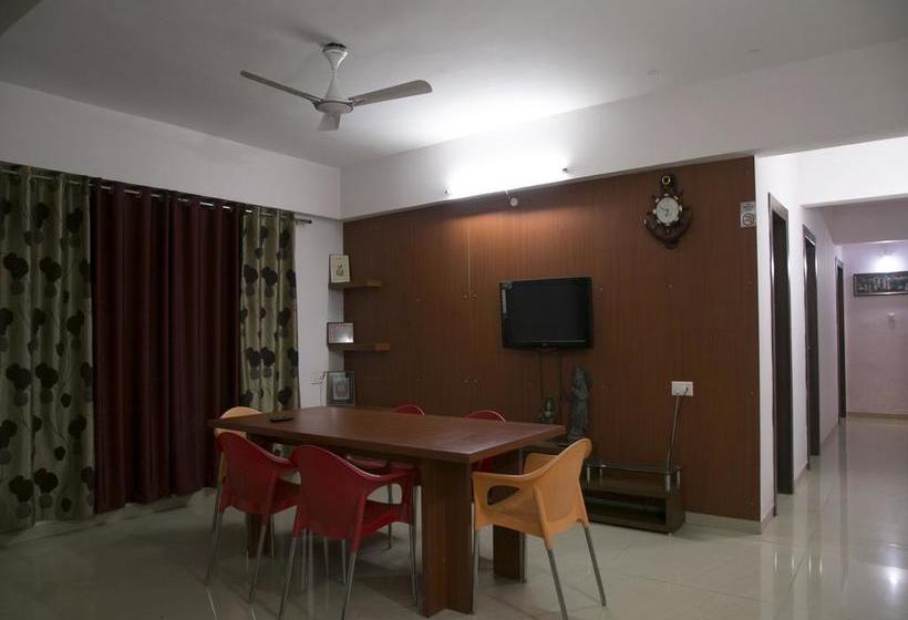 Hotel Oyo Homes Gulmohar 6