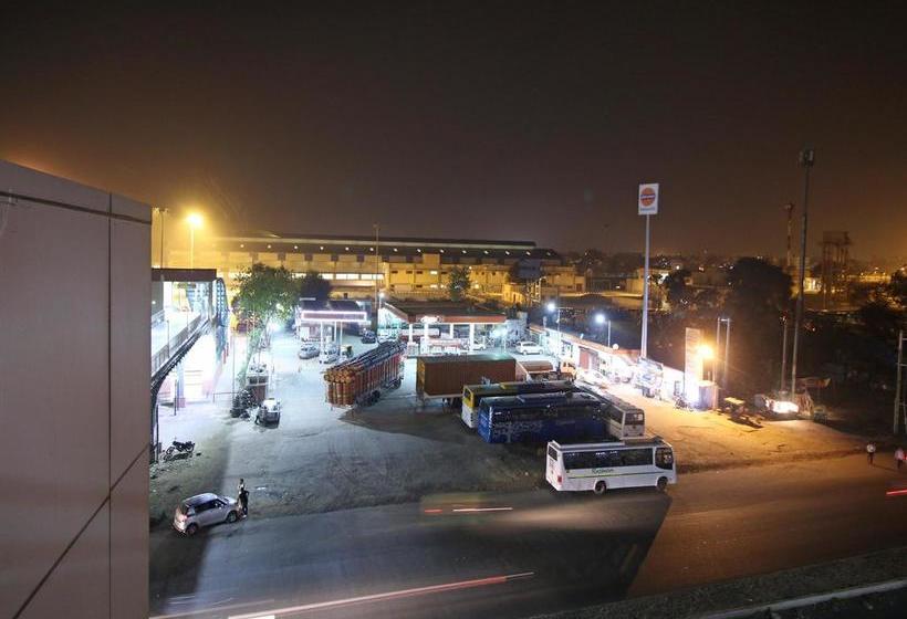 Hotel Oyo Rooms Sector 15 A Ajronda Chowk Faridabad Haryana