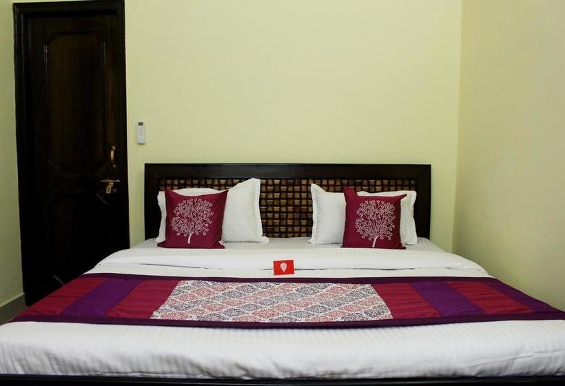 Hotel Oyo Rooms Isbt Graphic Era 16